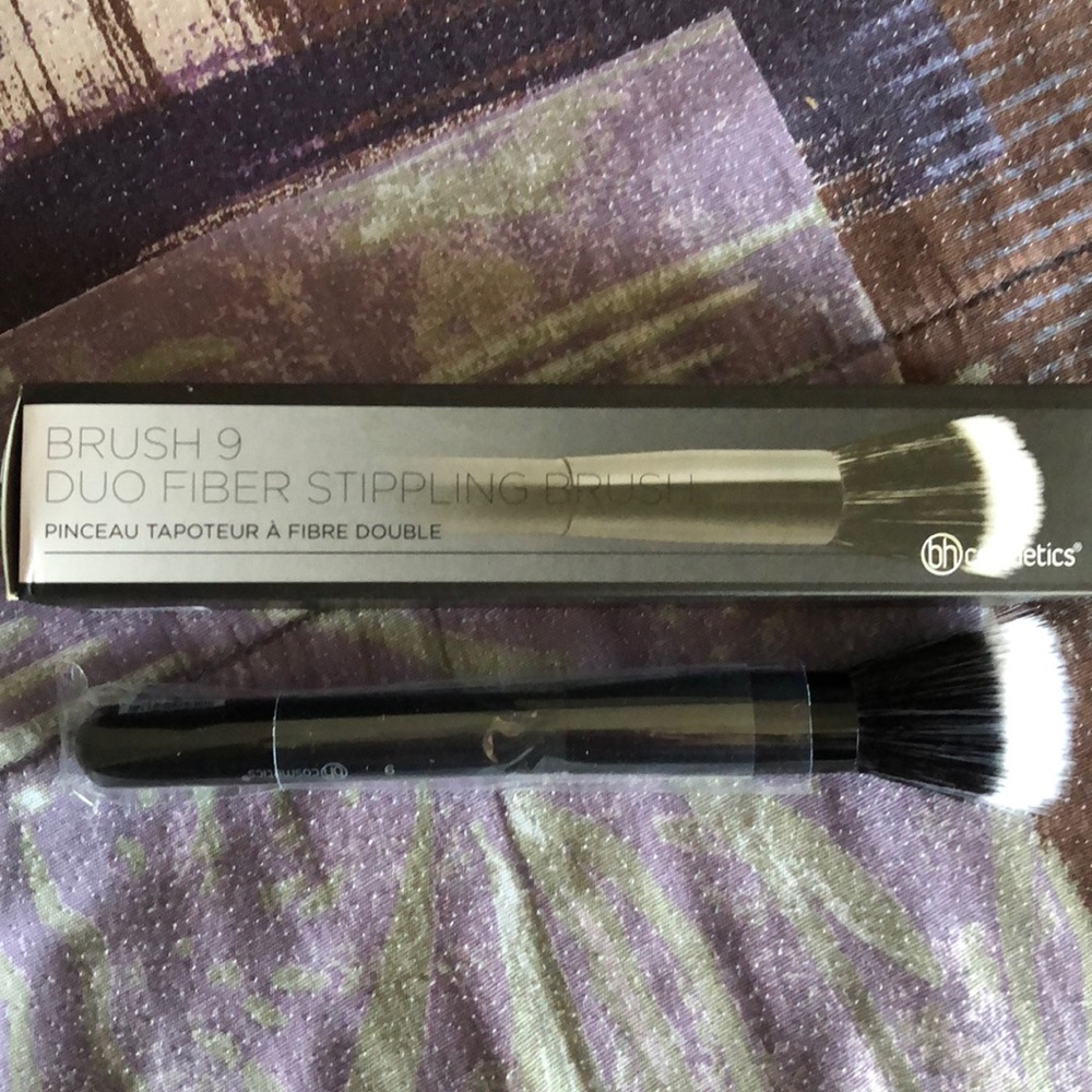 Bh cosmetics duo fiber stippling brush